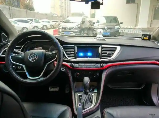 别克英朗内饰改色图,英朗内饰全黑改装