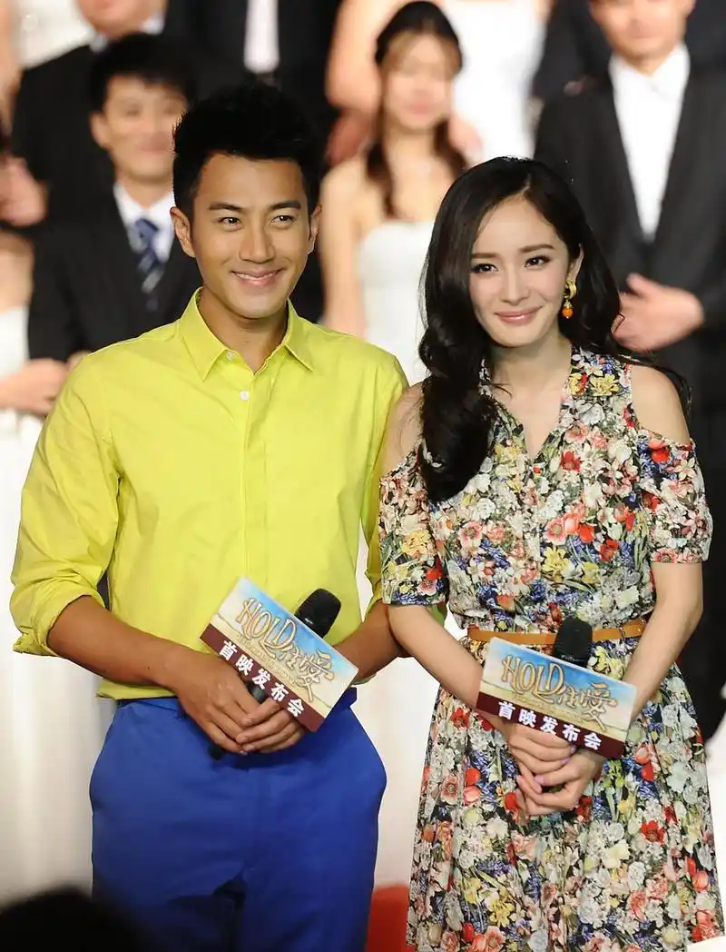 传杨幂拿回抚养权,小糯米或9月回北京念书 #曝刘恺威将小糯米抚养权