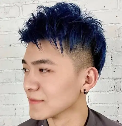 夏日男生清爽发型推荐