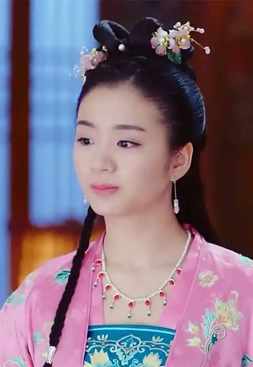 ②李未央和李常喜李未央和李常喜两个人是没有矛盾的.