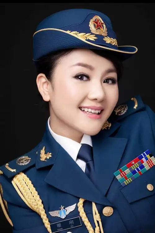 于山城重庆, a target="_blank" href="/item/国家二级演员/3001840"