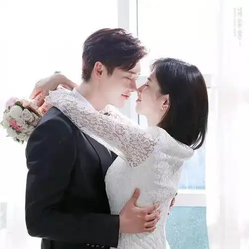 韩剧当你沉睡时李钟硕秀智唯美婚纱照与神同行全新角色版海报