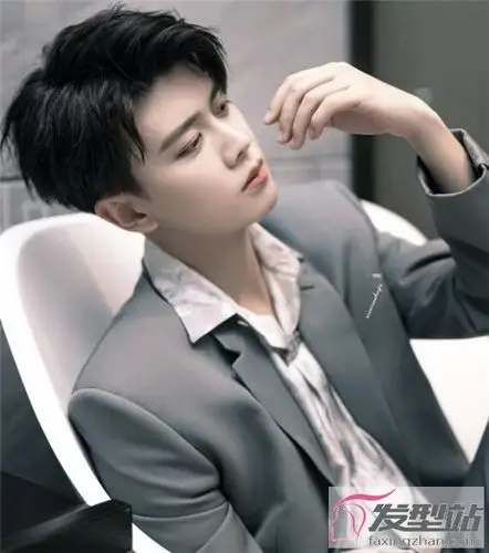 男生心形刘海发型 塑造帅气型男范
