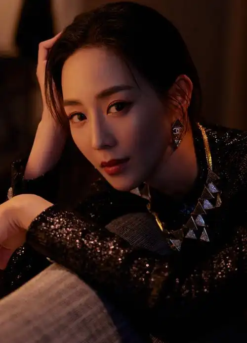 张钧甯新中式刺绣穿搭##w年度盛典