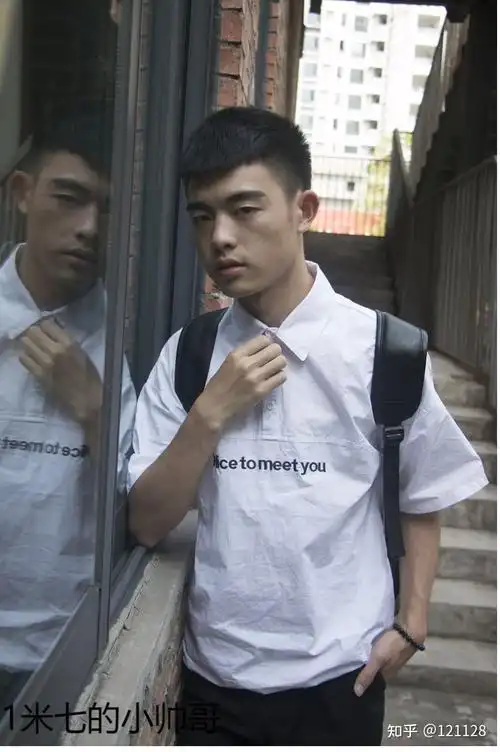 女生更喜欢一米七的帅哥还是一米八以上的普通男生?