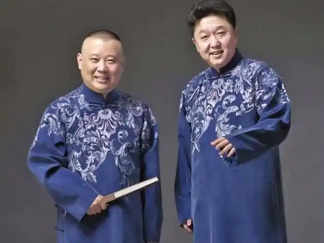 观众熟悉的岳云鹏,烧饼,张九龄,秦霄贤等德云社知名相声演员均有表演