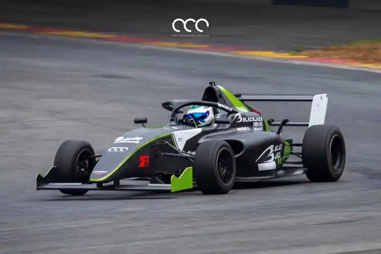 国际f4方程式中国锦标赛mcwrap漫彩赞助blackjack冠军车队