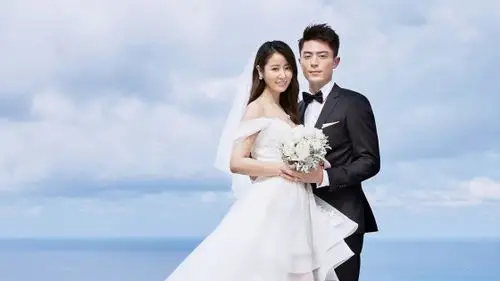 霍建华林心如绝美婚纱照曝光 海天之间紧相依
