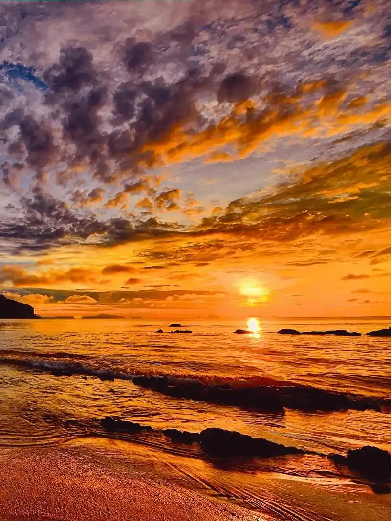 别担心我会一直陪着你,知道永远.#治愈系风景 #晚霞和喜欢的 - 抖音