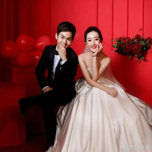 他已经29岁了,拥有一位美丽的妻子和一个可爱的女儿.