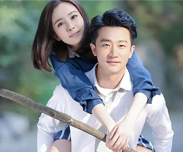 春晚这一夜太煎熬杨幂尴尬溢屏前男友和旧闺蜜接连登场