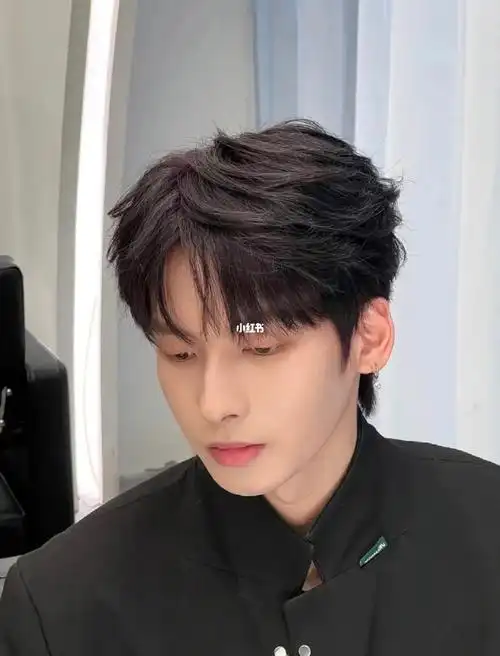 男生微分碎盖 剪一款发型 可以做多种造型