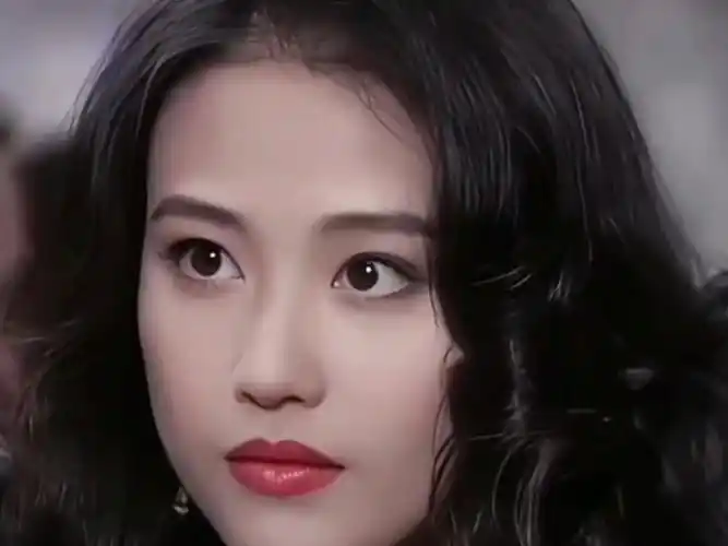 周海媚 曾经说过女人要把自己活好,拍拖的时候不能完全迷失自己,每个