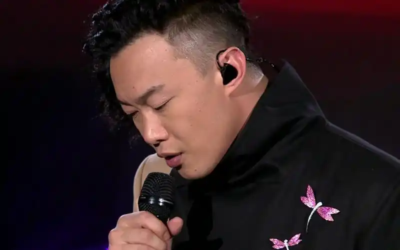【陈奕迅】浮夸 duo eason chan concert live 2010 karaoke 着最闪的