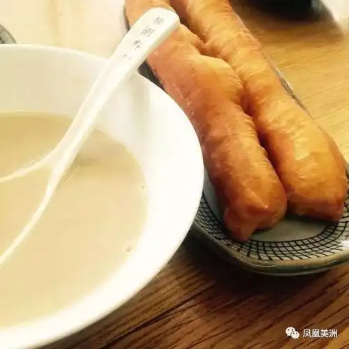 豆浆油条还是咖啡松饼?中西早餐大对决