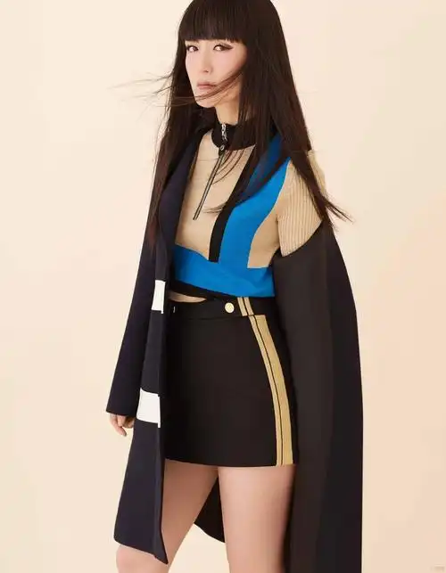 清:谢娜曝军装风时尚大片 "娜"叫一个酷