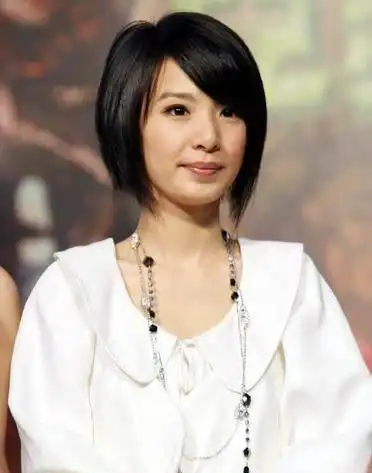 37岁hebe田馥甄周杰伦mv一个动作让她爆红拒绝林俊杰至今单身