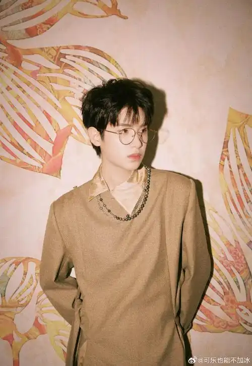 黄明昊宫廷风小王子##黄明昊好像奶油小蛋糕