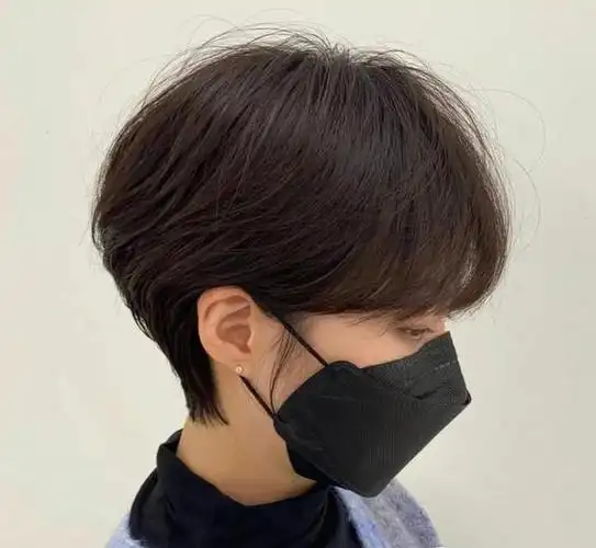 2023夏季美感短发(女生短发发型图片2023) - 冷求网