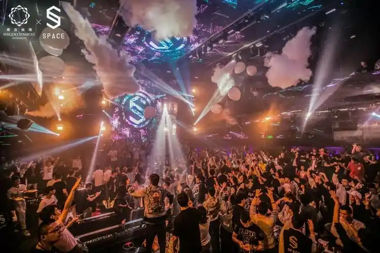spaceclub丨1231千人蹦迪跨年spacecagodanceclub邀你来