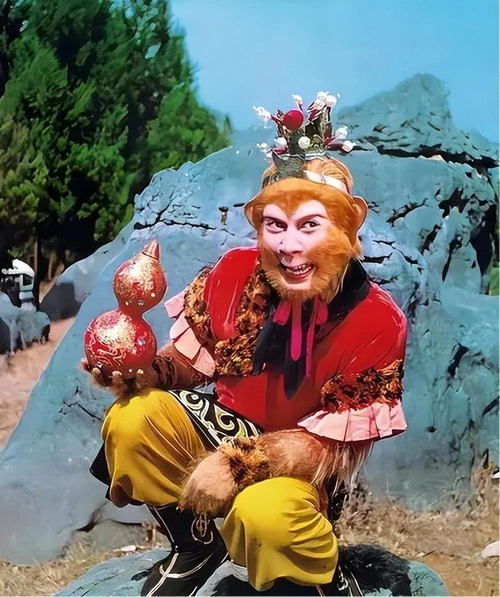 看了六小龄童现在的处境才明白杨洁当初的看不上有多明智