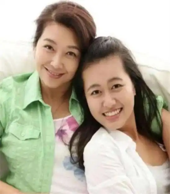 著名演员田小洁:娶女神江珊为妻,饭也是他做的,如今他怎样了?