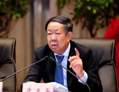 为迎接拨云见日,春暖花开的明天而奋斗 向着打造百年