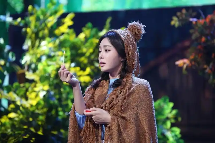 秦岚受邀北京卫视春晚 将上演温馨小品