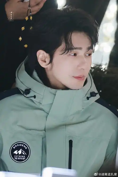 白宇眼神梦回昆仑##白宇新造型梦回昆仑##小鹿拍戏亲过白宇十多次