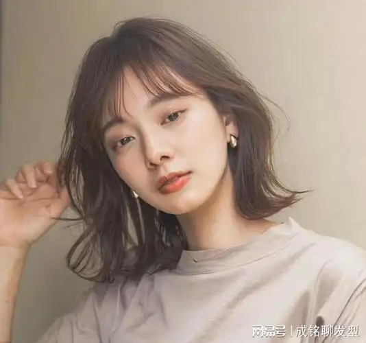 女人可以不漂亮但发型要选对今年流行这两款发型时尚减龄养眼