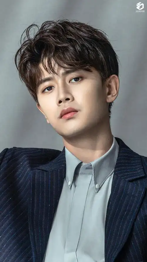 任嘉伦菲拉格慕伊人香水系列大中华区代言人##任嘉伦超凡2020