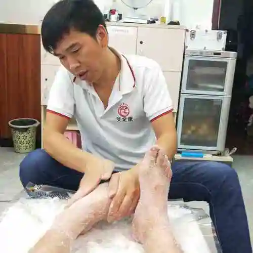 按摩按的很认真修脚修的也很干净整个流程下来大概1个小时在修脚过程