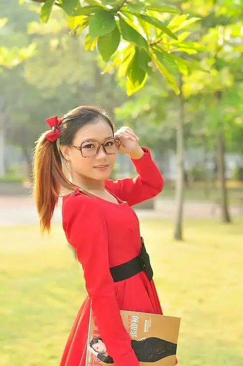 标题:红粉佳人----小依