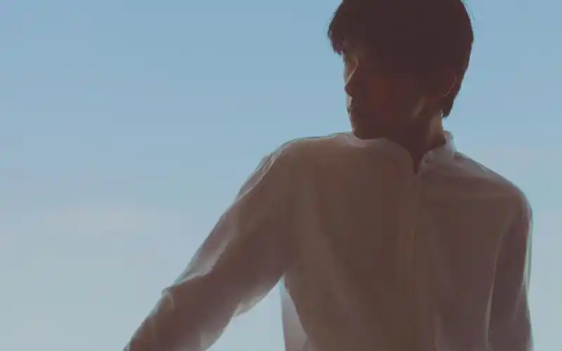 电脑壁纸 明星 大陆明星 易烊千玺时尚酷炫写真