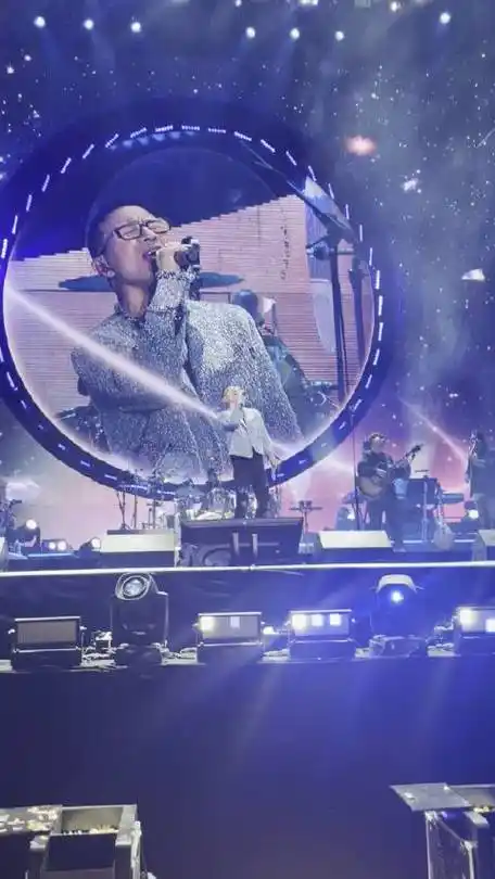 汪峰演唱会##汪峰洛阳演唱会全场大合唱