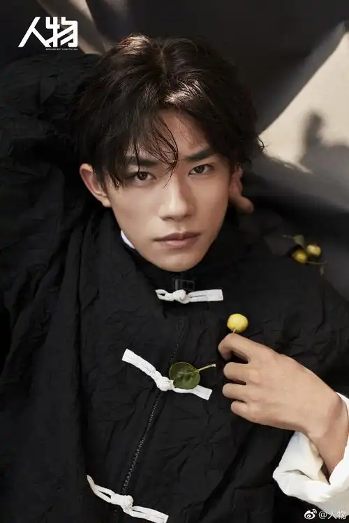 易烊千玺杂志##易烊千玺电影满江红