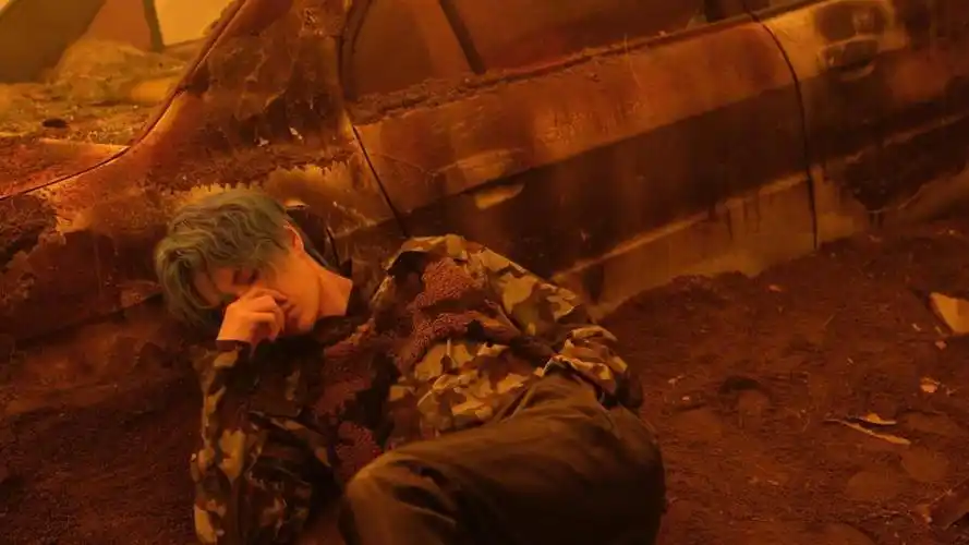 王一博末世大片时尚帅气迷人写真,高清壁纸图片,大陆明星-回车桌面