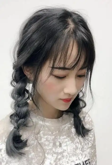 周末逛街女孩子合适的编发 扎个麻花辫出门太好看了