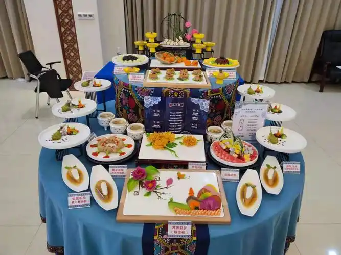 我院学子在广西职业院校技能大赛高职组烹饪 赛项中创佳绩