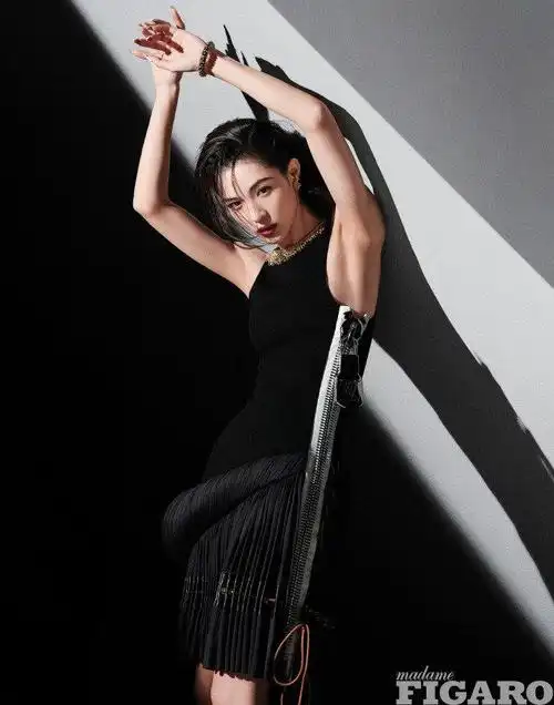 钟楚曦费加罗四月刊封面人物