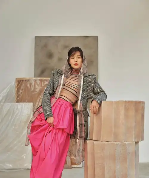 胡杏儿图片 胡杏儿优家画报杂志写真图片