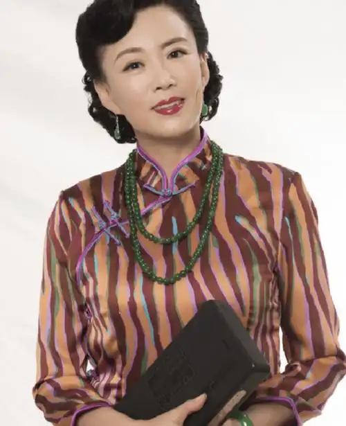 演员马丽:国家一级演员,被丈夫宠爱31年,戏红人不红也幸福_生活_演艺