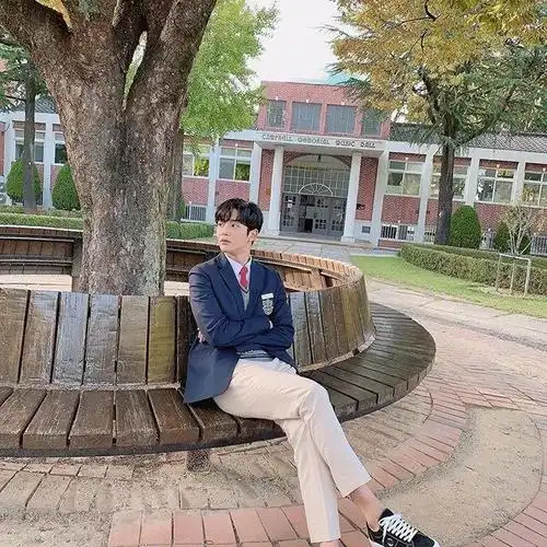 漫撕男的长相加上1米9的身高,人送外号"人间电线杆"?