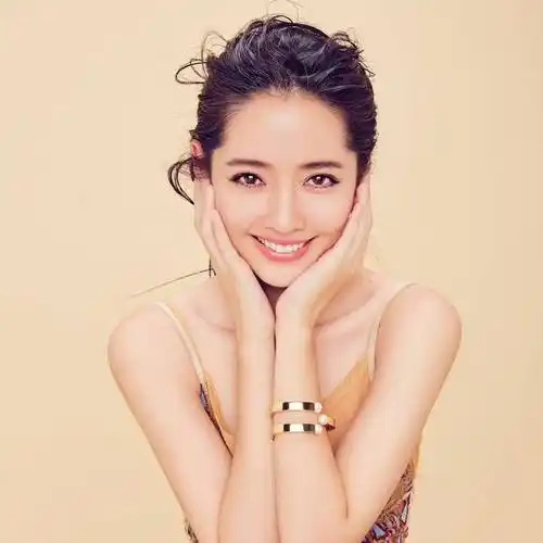 郭碧婷穿睡衣形似婆婆参加婚礼向佐抱女一路护妻网友疑怀孕