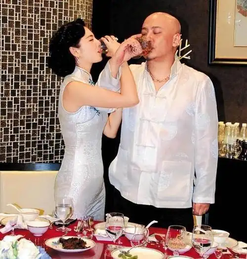 金鸡影后余男被名导男友伤得很深找法国男友后来怎样了