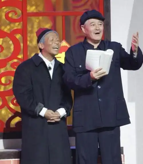 长相一般却被赵本山独宠17年,后来者居上的宋小宝有何过人之处?