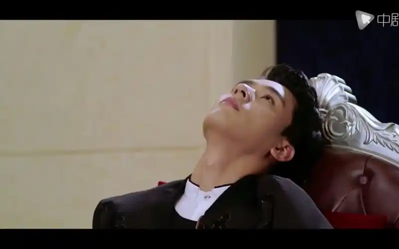 【盛势】1080p/夏耀x袁纵56cut·夏耀哥三聚会,大禹再次背夏耀_哔哩