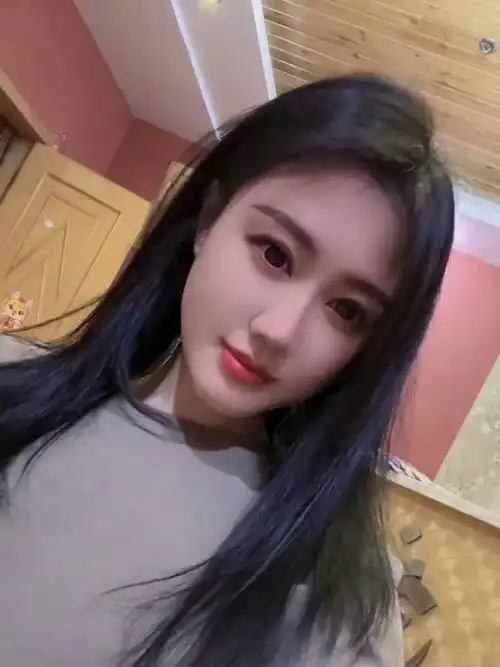 爱笑的女孩,运气不会太差!