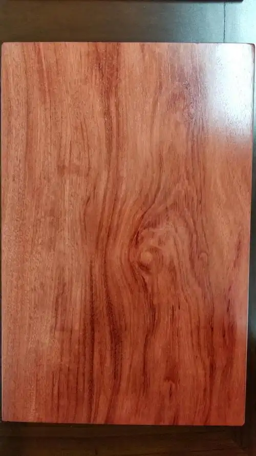 细腻柔滑,光泽温润,手感如玉,清爽饱满,纹理通透,质感丰腴!