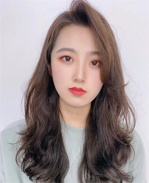 韩式空气感气垫烫 自然轻盈减龄显脸小_女生烫发 - 美发站